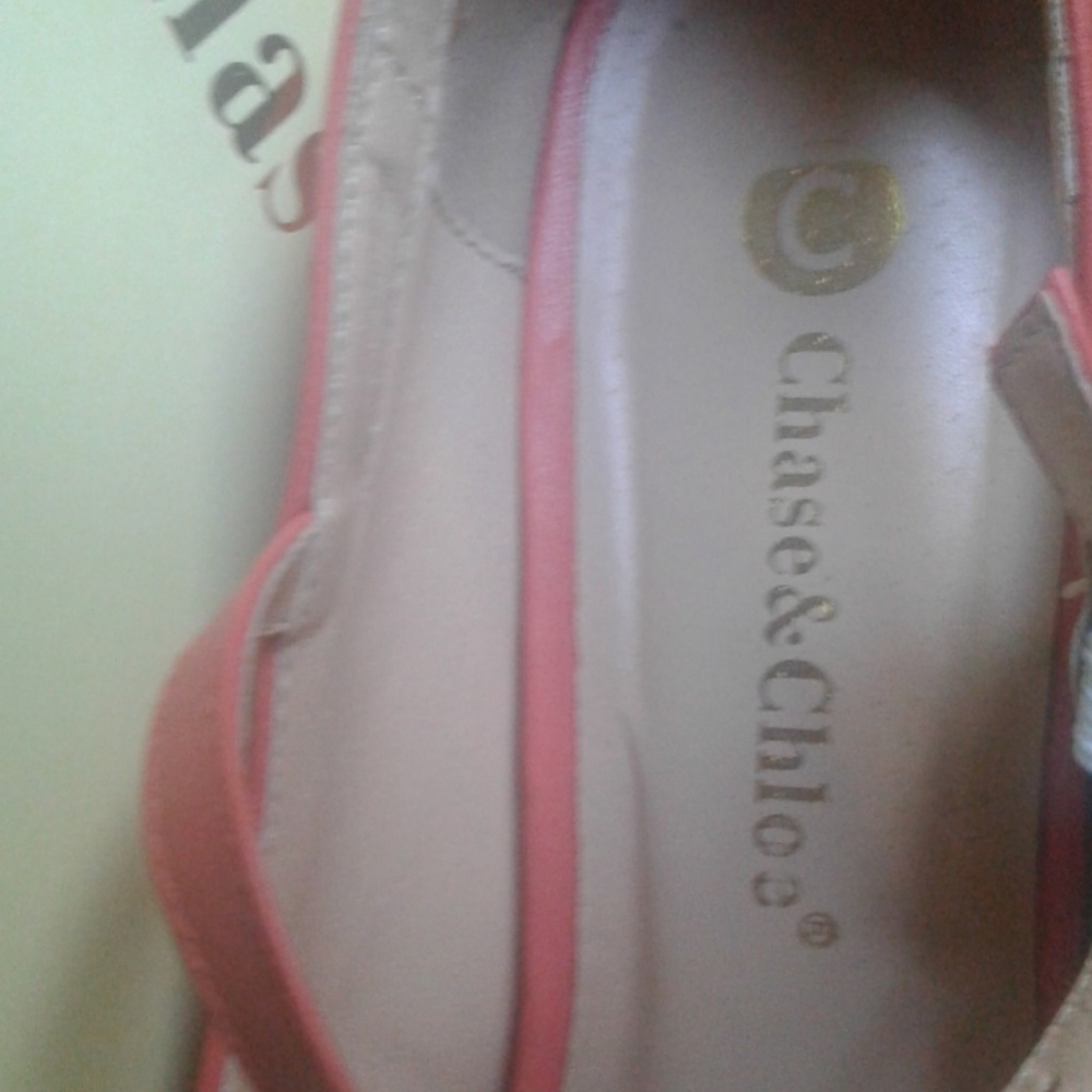 Peachy Pumps - Picture 3 of 5